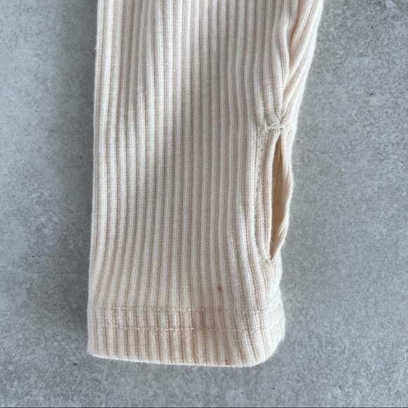 STORETS CUT OUT TOP WITH THUMB OPENINGS - Picture 6 of 11